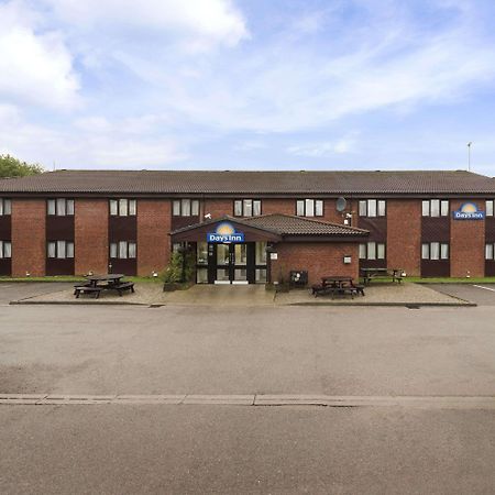 Days Inn Bridgend Cardiff Exterior photo